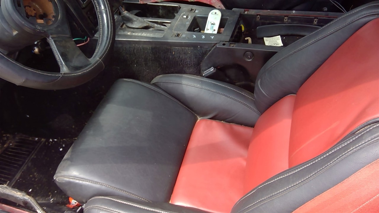 https://f005.backblazeb2.com/file/img-partshotlines-com/Inventory/EX366/Vehicle/10626_02.jpg