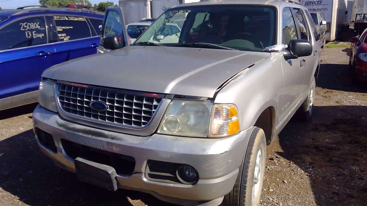 https://f005.backblazeb2.com/file/img-partshotlines-com/Inventory/EX366/Vehicle/10677_04.jpg