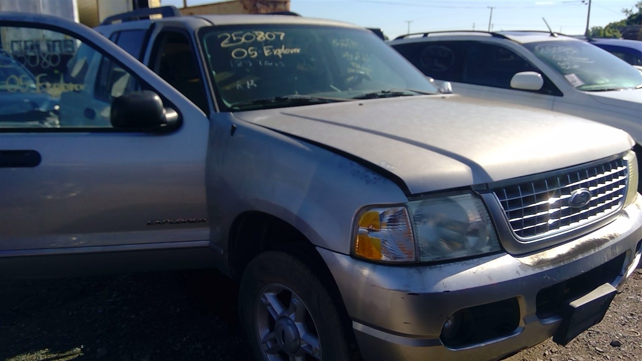 https://f005.backblazeb2.com/file/img-partshotlines-com/Inventory/EX366/Vehicle/10677_05.jpg