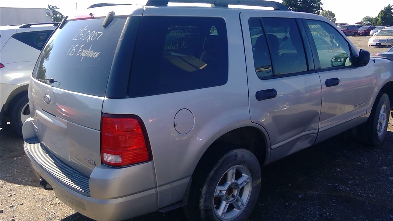 https://f005.backblazeb2.com/file/img-partshotlines-com/Inventory/EX366/Vehicle/10677_07.jpg