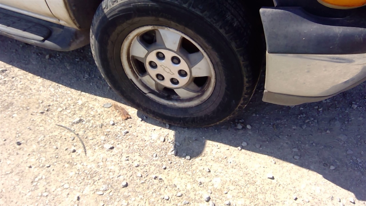 https://f005.backblazeb2.com/file/img-partshotlines-com/Inventory/EX366/Vehicle/10748_07.jpg