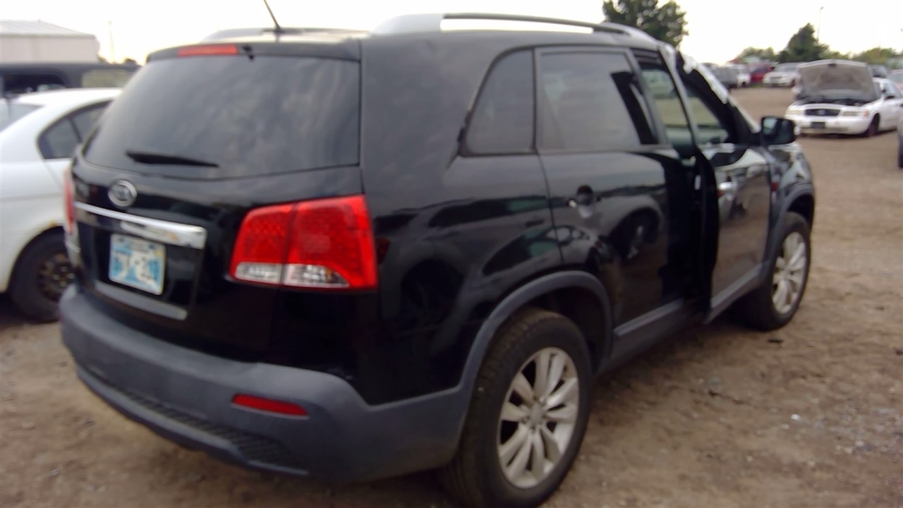 https://f005.backblazeb2.com/file/img-partshotlines-com/Inventory/EX366/Vehicle/10755_09.jpg