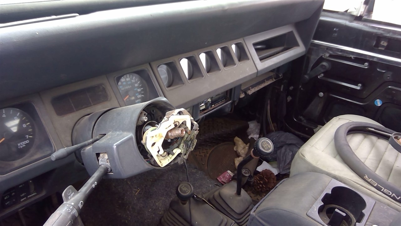 https://f005.backblazeb2.com/file/img-partshotlines-com/Inventory/EX366/Vehicle/10764_01.jpg