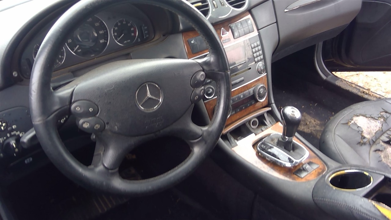 https://f005.backblazeb2.com/file/img-partshotlines-com/Inventory/EX366/Vehicle/10768_01.jpg