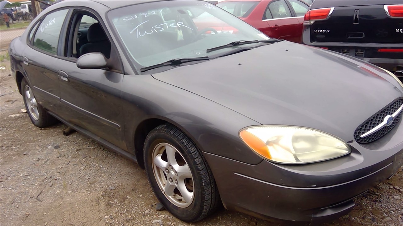 https://f005.backblazeb2.com/file/img-partshotlines-com/Inventory/EX366/Vehicle/10784_06.jpg