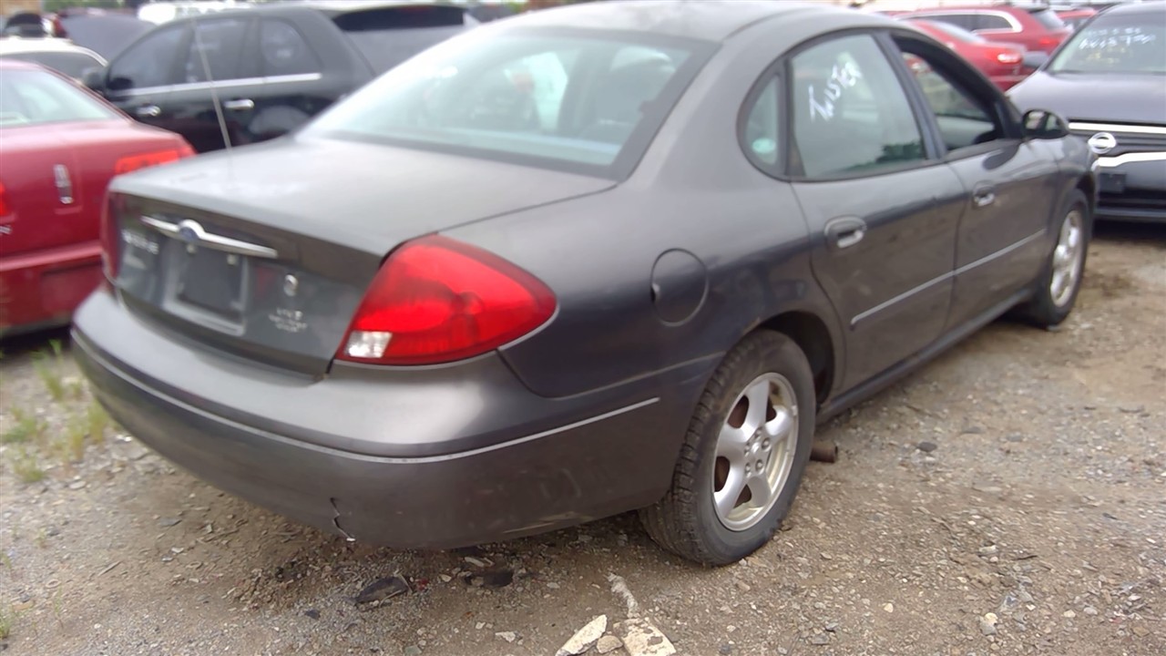 https://f005.backblazeb2.com/file/img-partshotlines-com/Inventory/EX366/Vehicle/10784_08.jpg