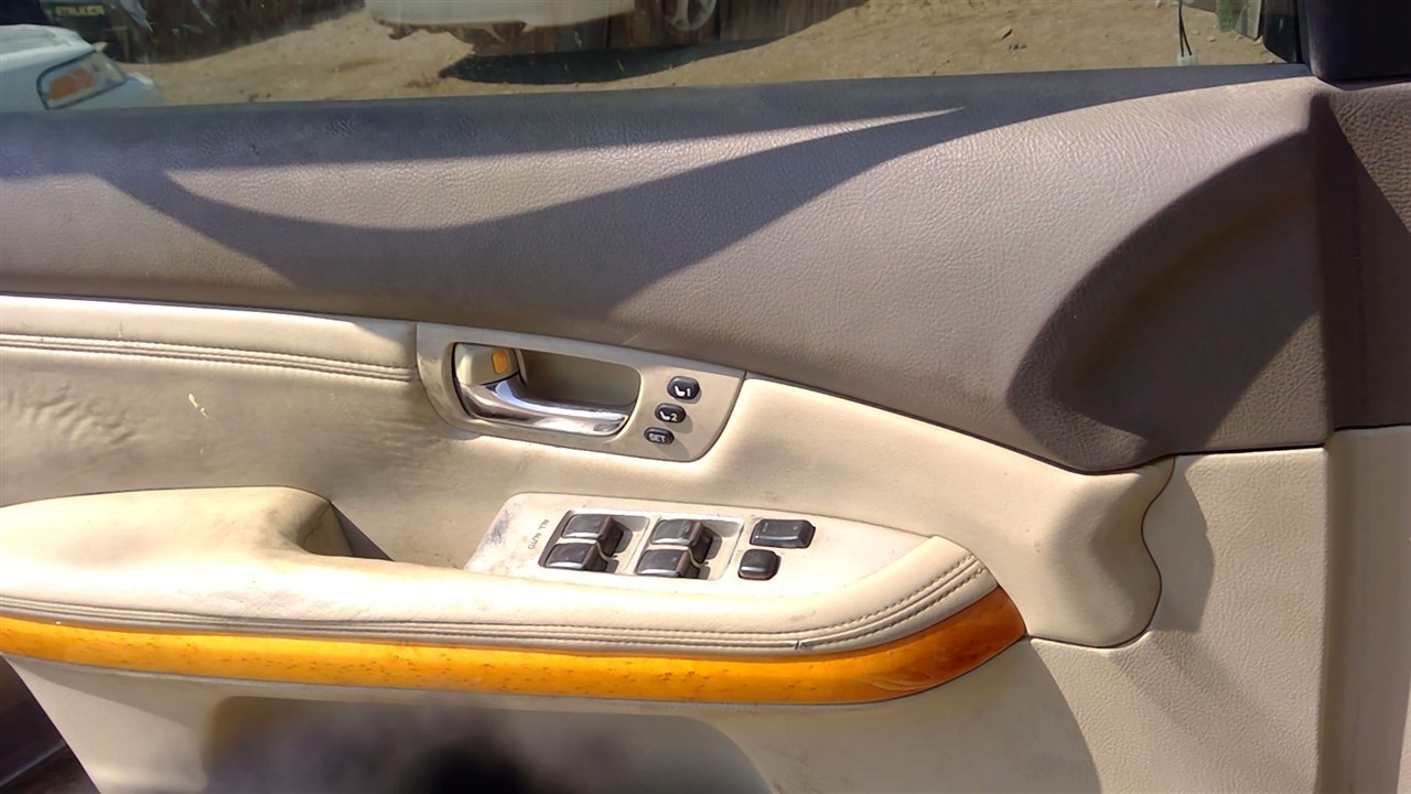 https://f005.backblazeb2.com/file/img-partshotlines-com/Inventory/EX366/Vehicle/10819_04.jpg