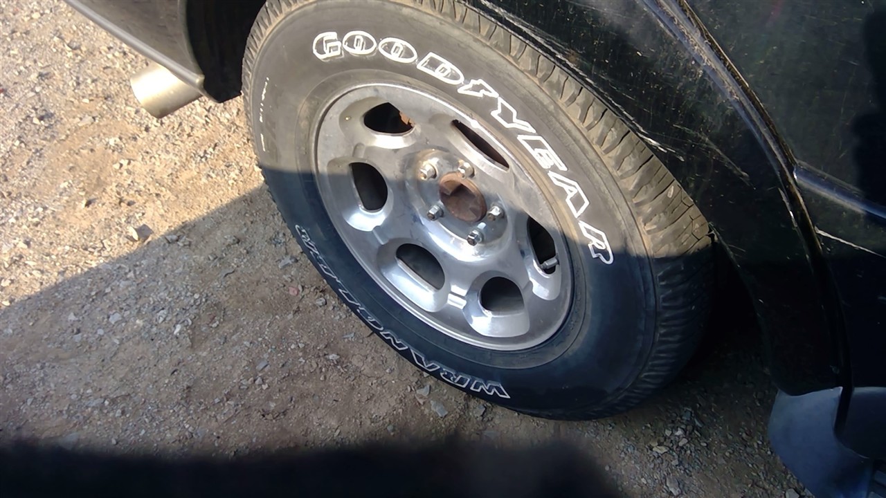 https://f005.backblazeb2.com/file/img-partshotlines-com/Inventory/EX366/Vehicle/10820_06.jpg