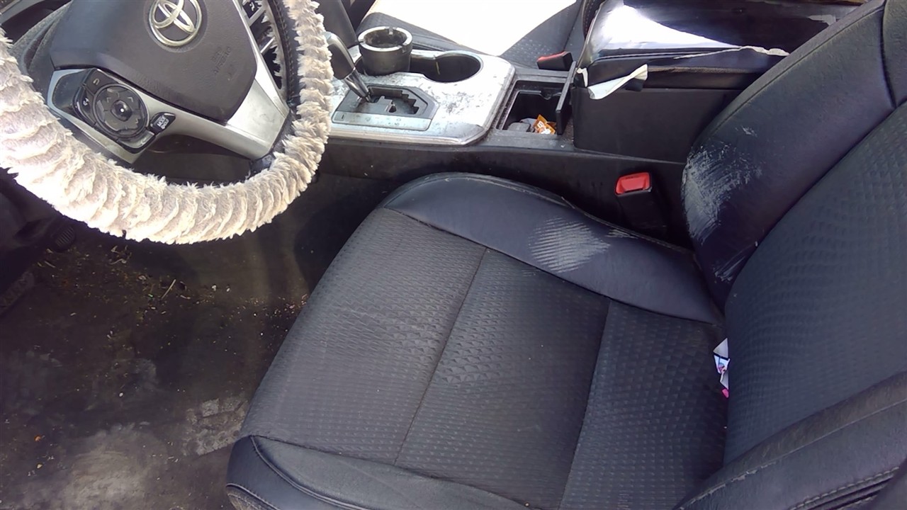 https://f005.backblazeb2.com/file/img-partshotlines-com/Inventory/EX366/Vehicle/10827_05.jpg