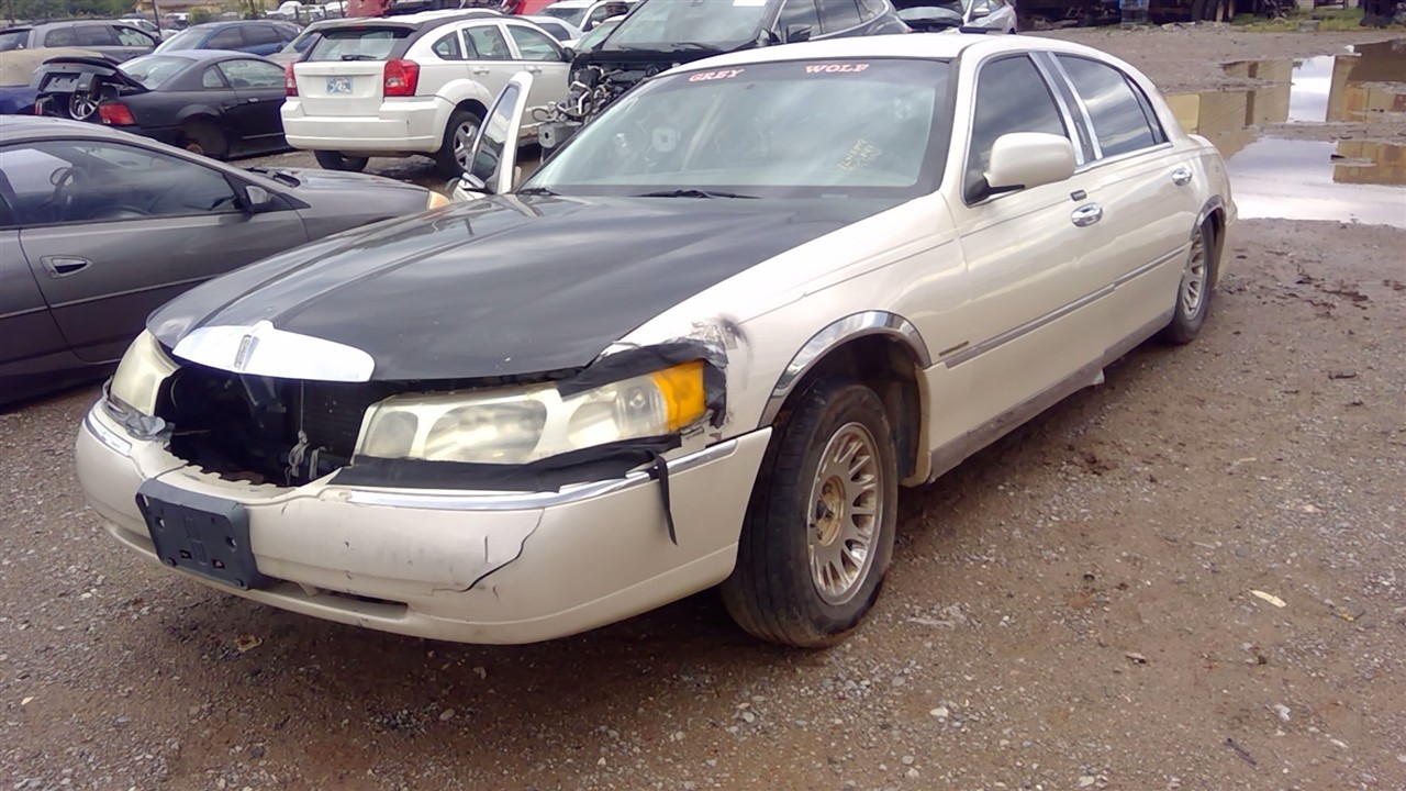 https://f005.backblazeb2.com/file/img-partshotlines-com/Inventory/EX366/Vehicle/10863_05.jpg