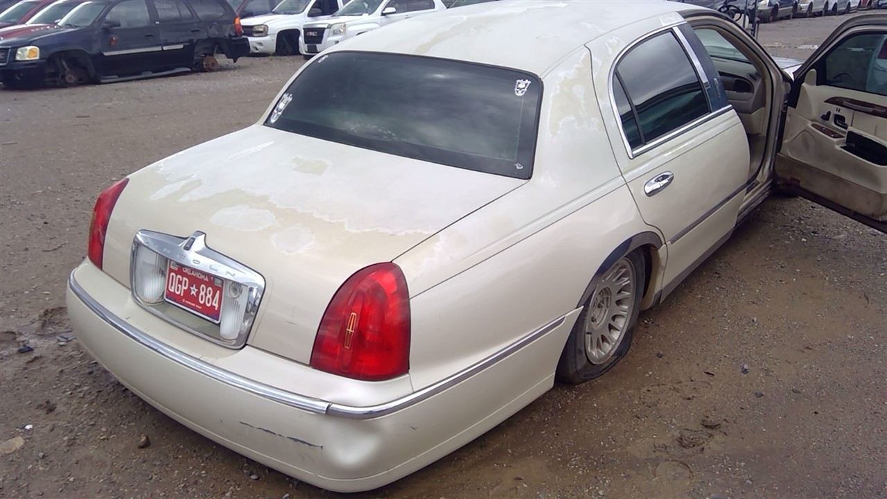 https://f005.backblazeb2.com/file/img-partshotlines-com/Inventory/EX366/Vehicle/10863_07.jpg
