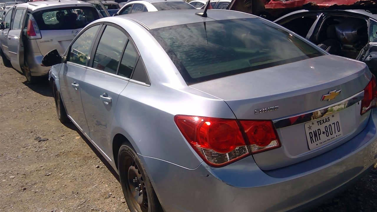 https://f005.backblazeb2.com/file/img-partshotlines-com/Inventory/EX366/Vehicle/10880_08.jpg