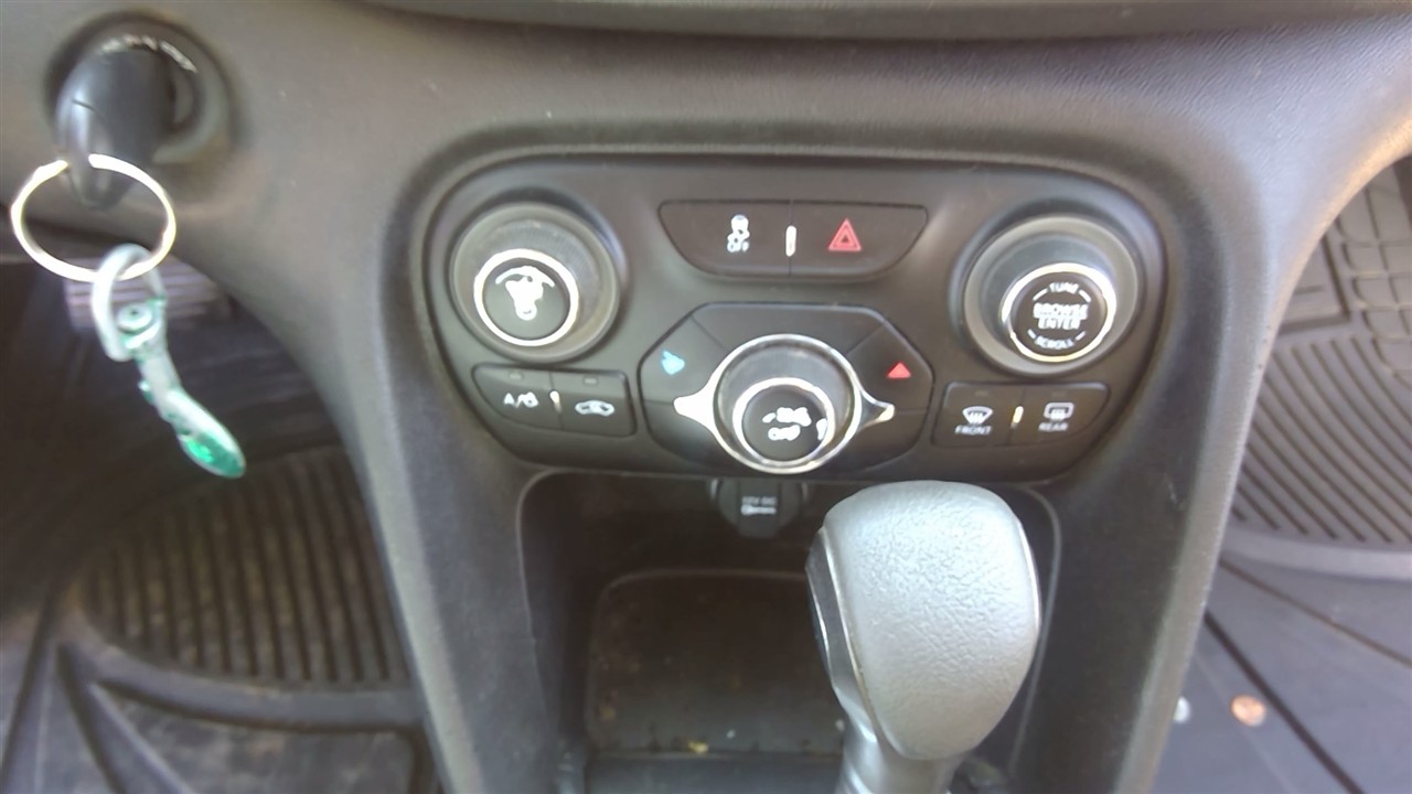 https://f005.backblazeb2.com/file/img-partshotlines-com/Inventory/EX366/Vehicle/10902_10.jpg