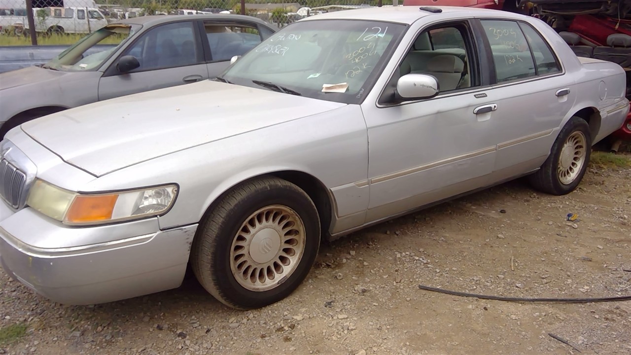 https://f005.backblazeb2.com/file/img-partshotlines-com/Inventory/EX366/Vehicle/10924_05.jpg