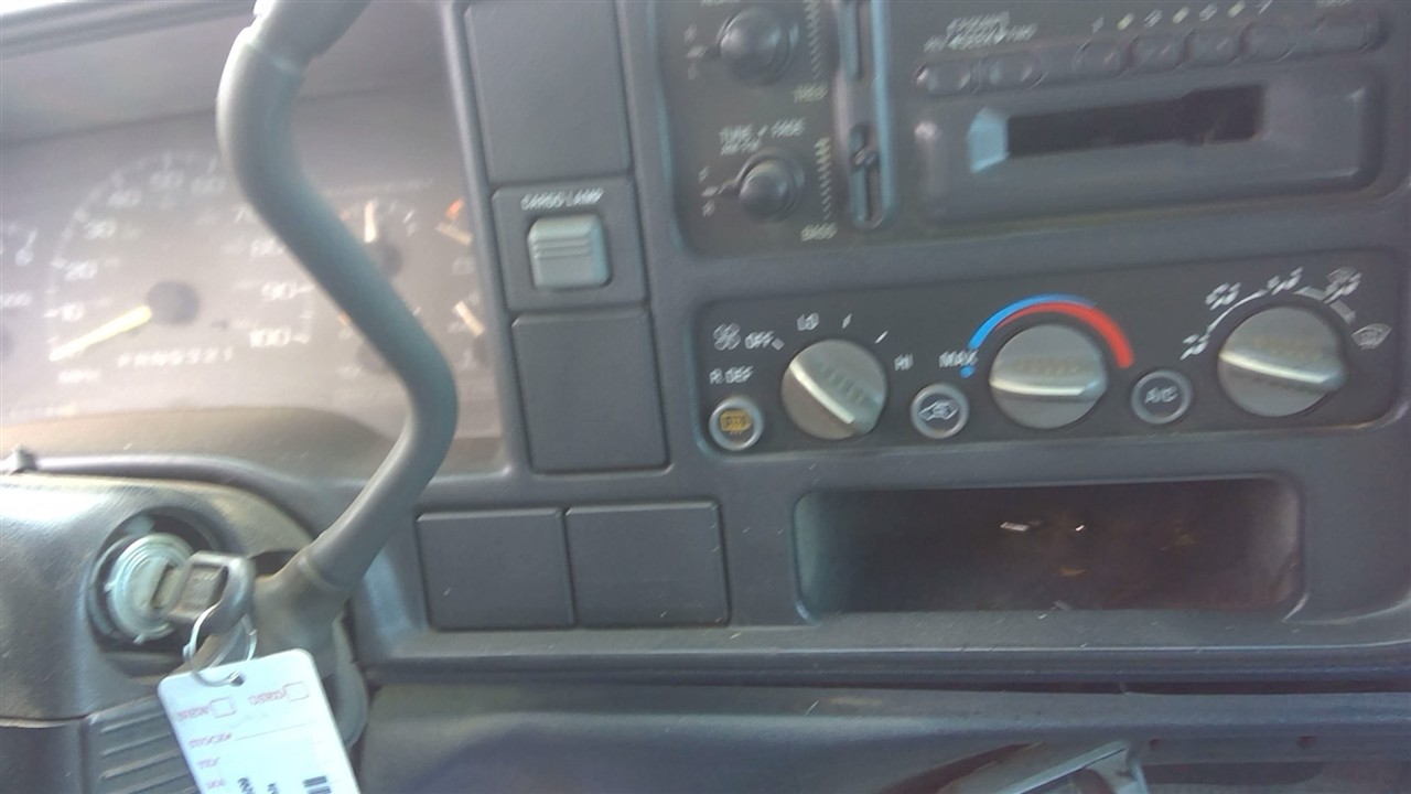https://f005.backblazeb2.com/file/img-partshotlines-com/Inventory/EX366/Vehicle/10928_01.jpg