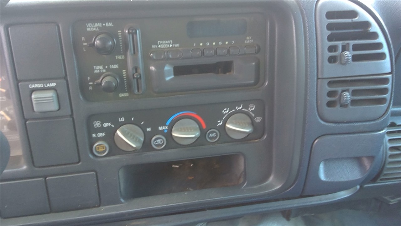 https://f005.backblazeb2.com/file/img-partshotlines-com/Inventory/EX366/Vehicle/10928_02.jpg