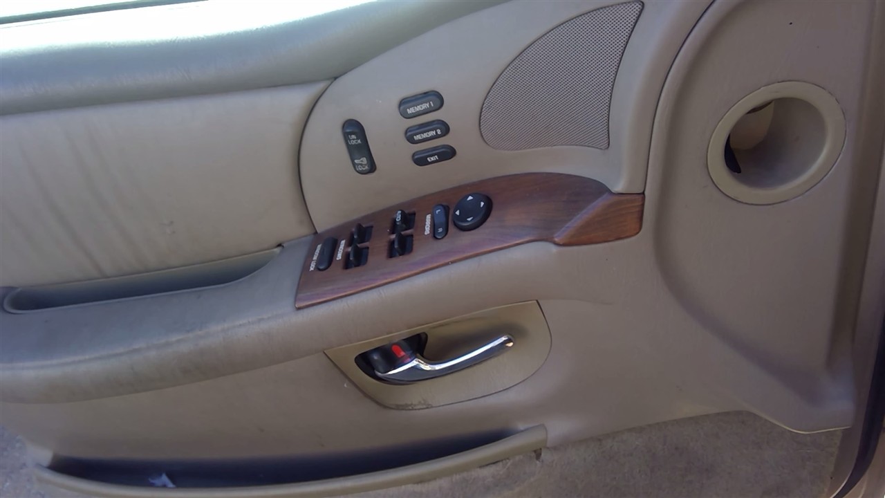 https://f005.backblazeb2.com/file/img-partshotlines-com/Inventory/EX366/Vehicle/10945_02.jpg
