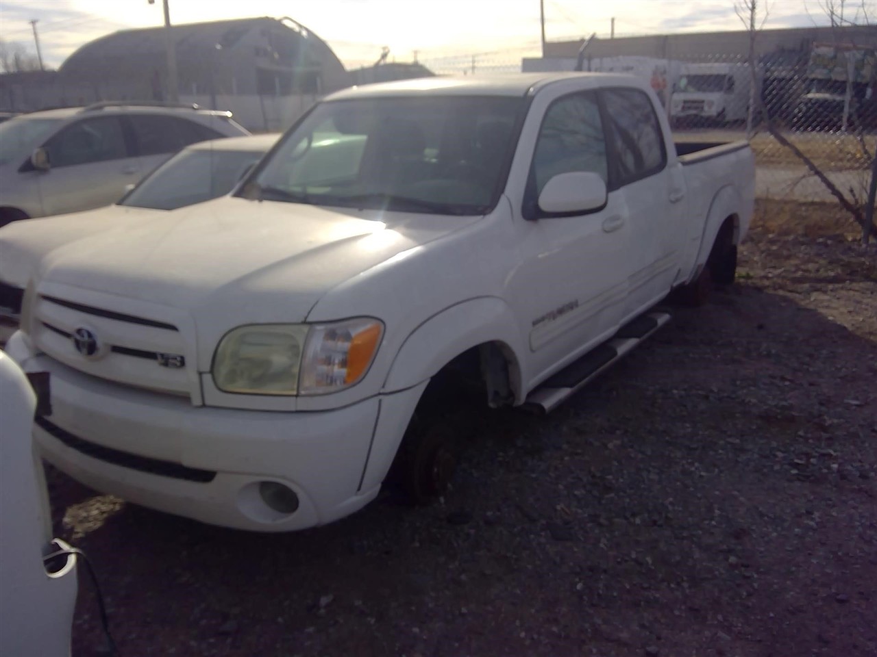 https://f005.backblazeb2.com/file/img-partshotlines-com/Inventory/EX366/Vehicle/11106_03.jpg