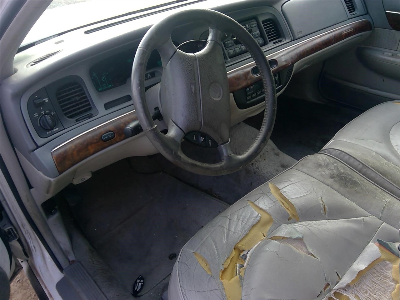https://f005.backblazeb2.com/file/img-partshotlines-com/Inventory/EX366/Vehicle/11144_05.jpg