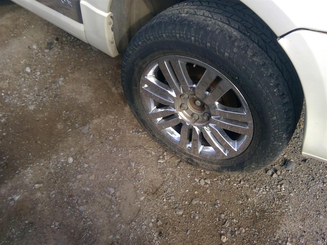 https://f005.backblazeb2.com/file/img-partshotlines-com/Inventory/EX366/Vehicle/11145_07.jpg