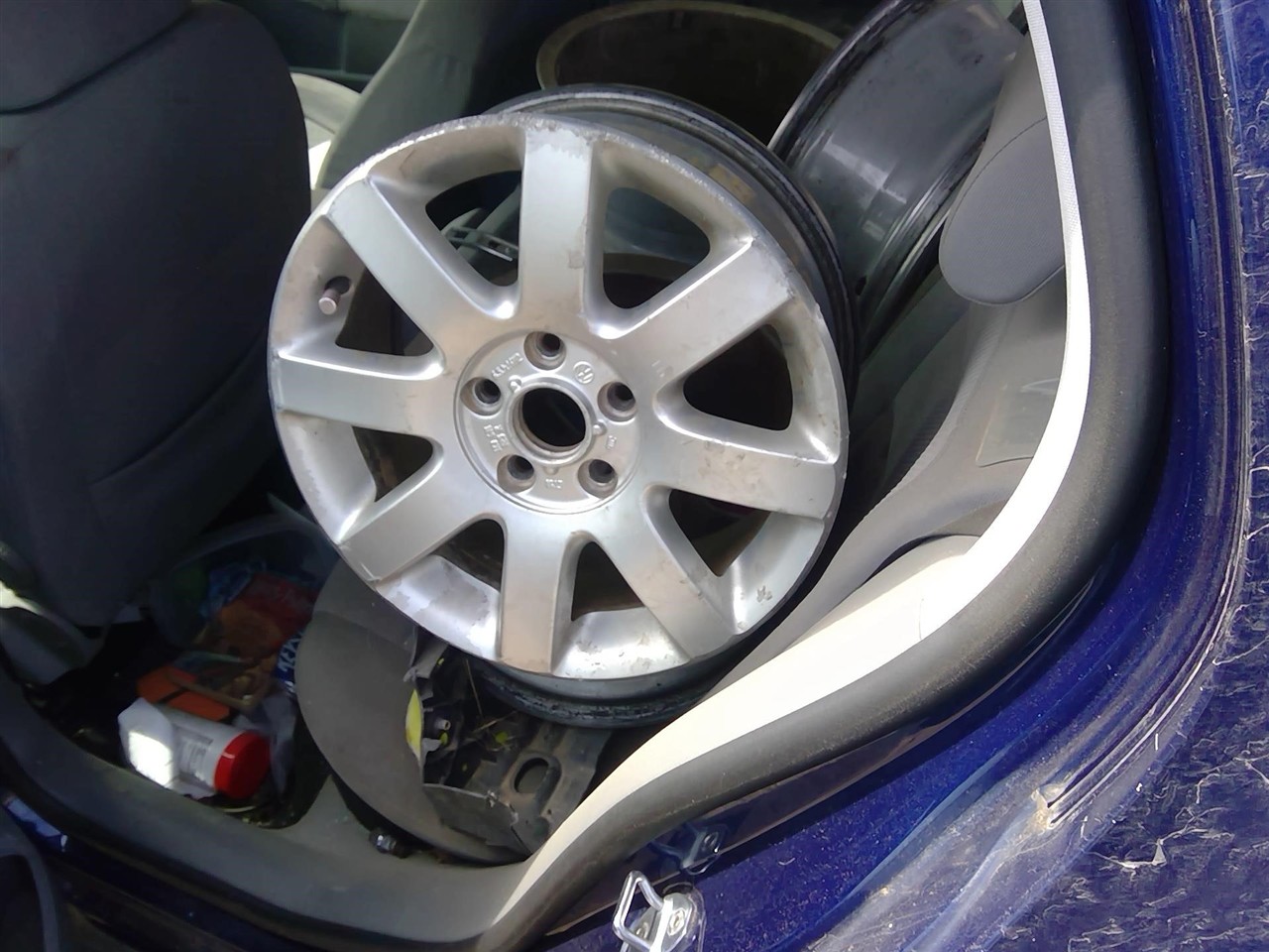 https://f005.backblazeb2.com/file/img-partshotlines-com/Inventory/EX366/Vehicle/11232_07.jpg