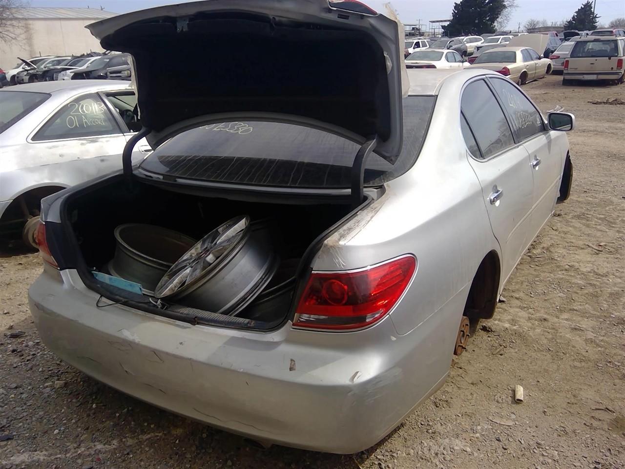 https://f005.backblazeb2.com/file/img-partshotlines-com/Inventory/EX366/Vehicle/11262_04.jpg