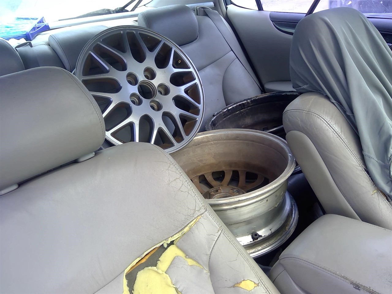 https://f005.backblazeb2.com/file/img-partshotlines-com/Inventory/EX366/Vehicle/11264_05.jpg