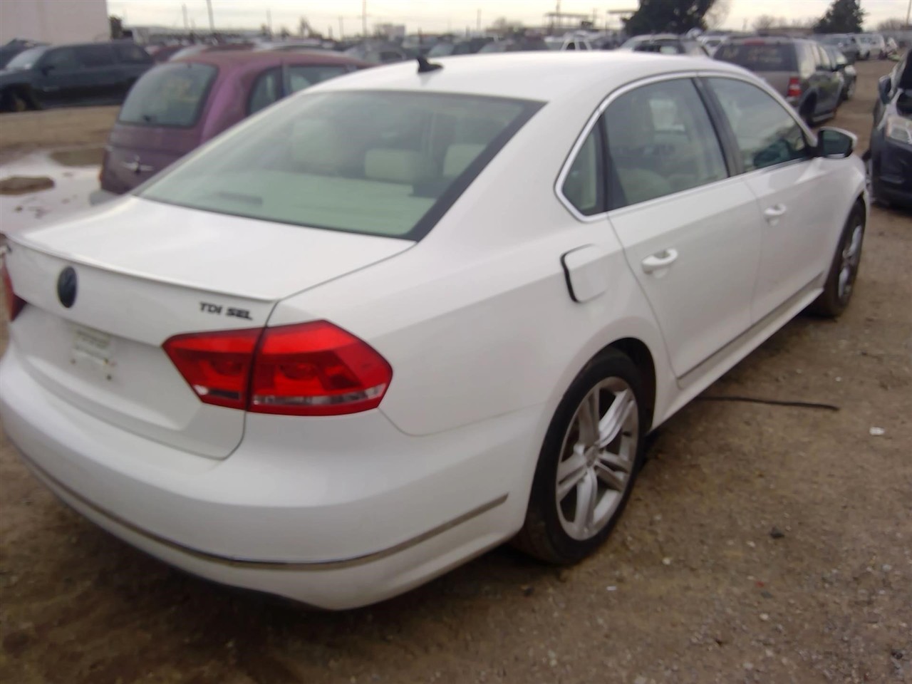 https://f005.backblazeb2.com/file/img-partshotlines-com/Inventory/EX366/Vehicle/11279_08.jpg