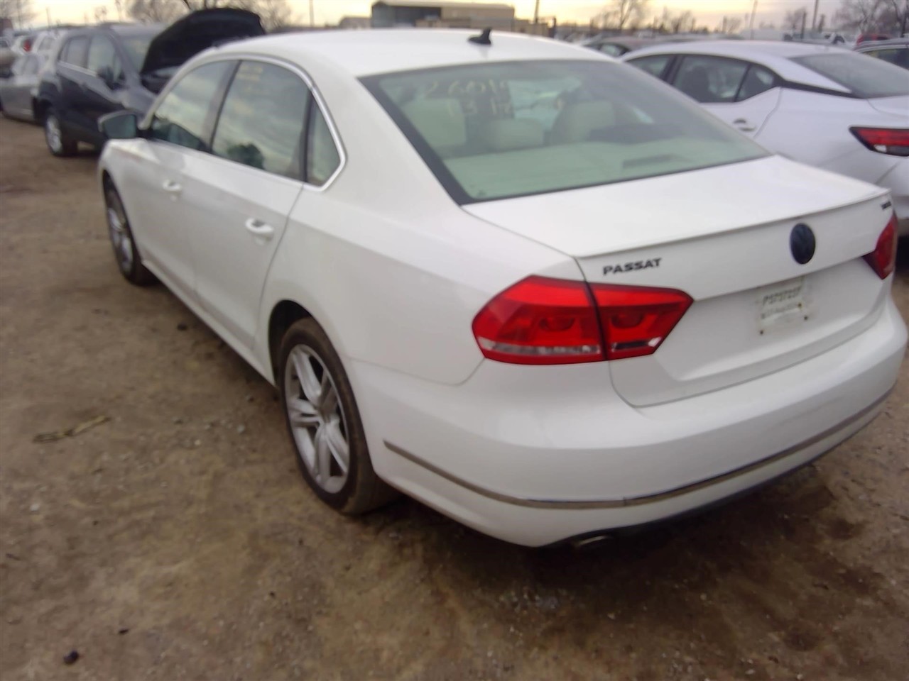 https://f005.backblazeb2.com/file/img-partshotlines-com/Inventory/EX366/Vehicle/11279_09.jpg