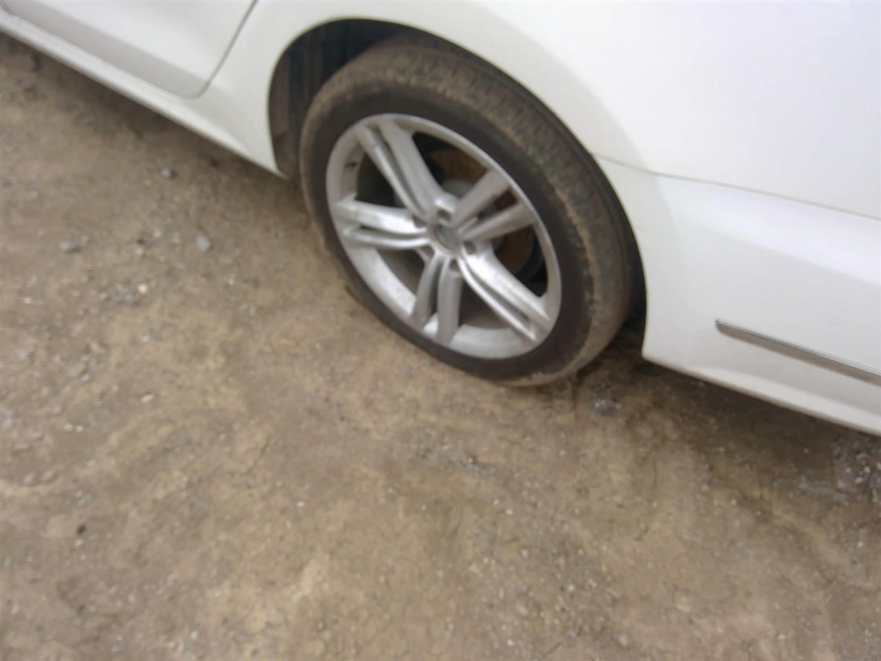 https://f005.backblazeb2.com/file/img-partshotlines-com/Inventory/EX366/Vehicle/11279_10.jpg