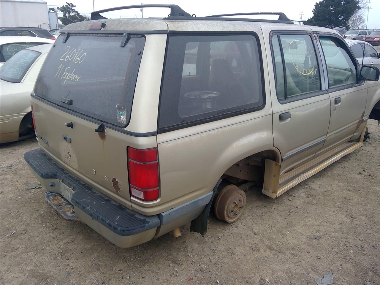 https://f005.backblazeb2.com/file/img-partshotlines-com/Inventory/EX366/Vehicle/11281_04.jpg