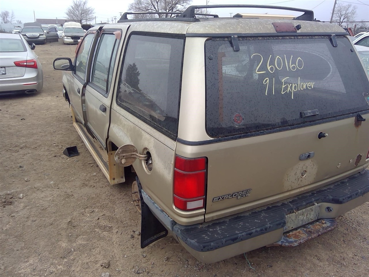 https://f005.backblazeb2.com/file/img-partshotlines-com/Inventory/EX366/Vehicle/11281_05.jpg