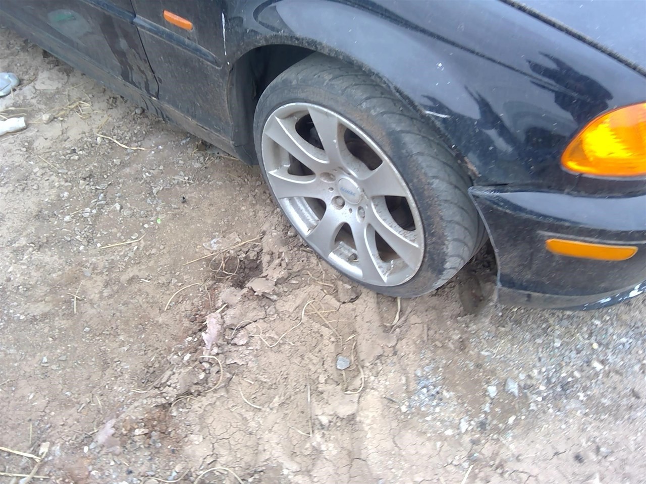 https://f005.backblazeb2.com/file/img-partshotlines-com/Inventory/EX366/Vehicle/11296_05.jpg