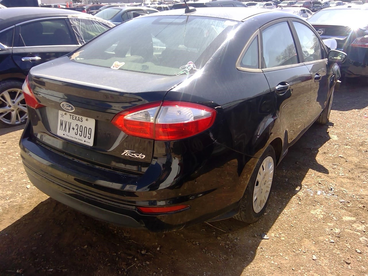 https://f005.backblazeb2.com/file/img-partshotlines-com/Inventory/EX366/Vehicle/11316_05.jpg