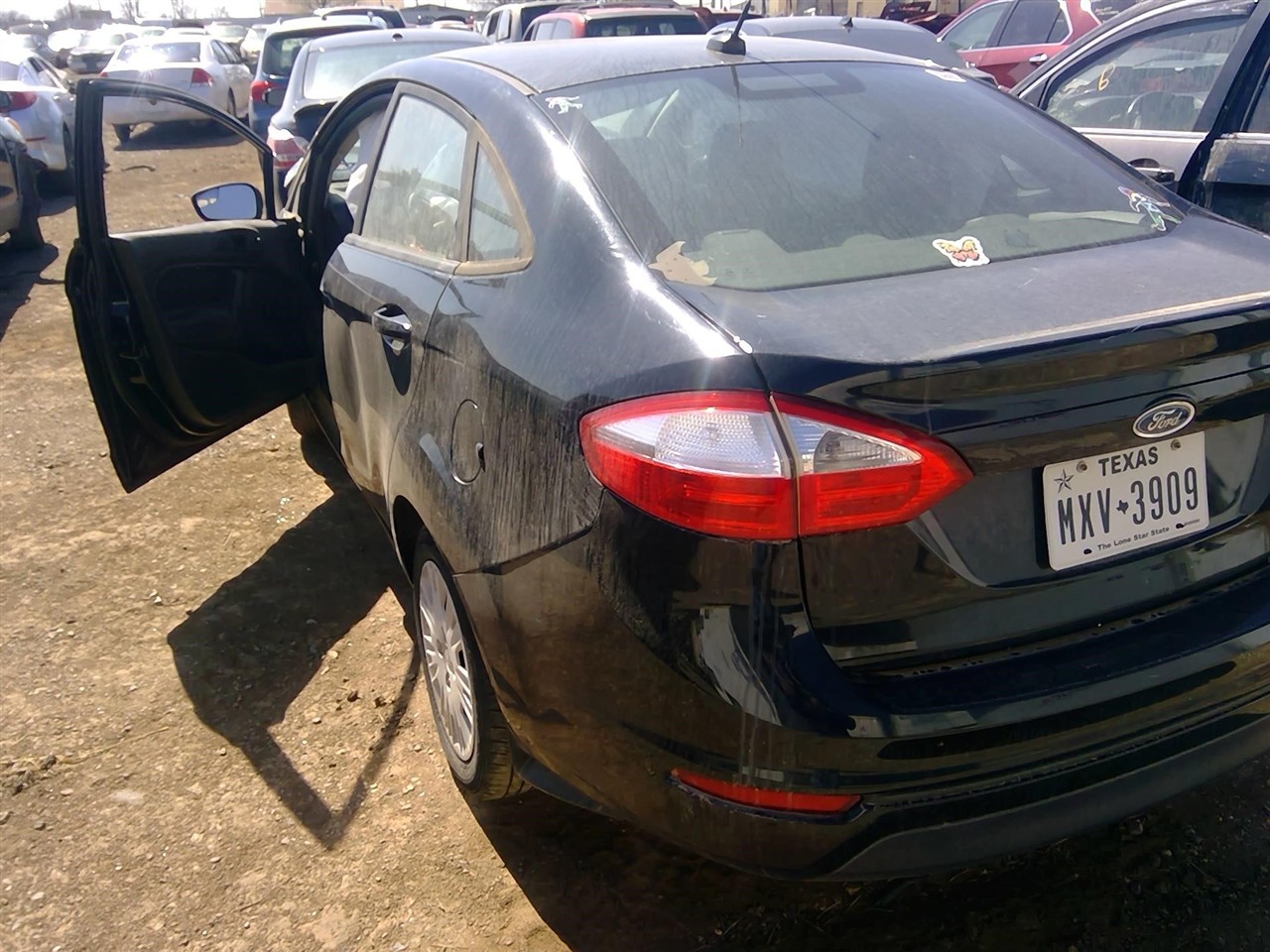https://f005.backblazeb2.com/file/img-partshotlines-com/Inventory/EX366/Vehicle/11316_06.jpg