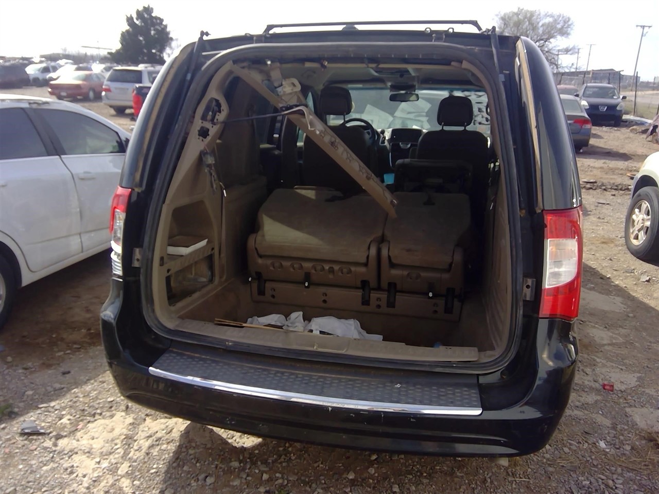 https://f005.backblazeb2.com/file/img-partshotlines-com/Inventory/EX366/Vehicle/11320_06.jpg