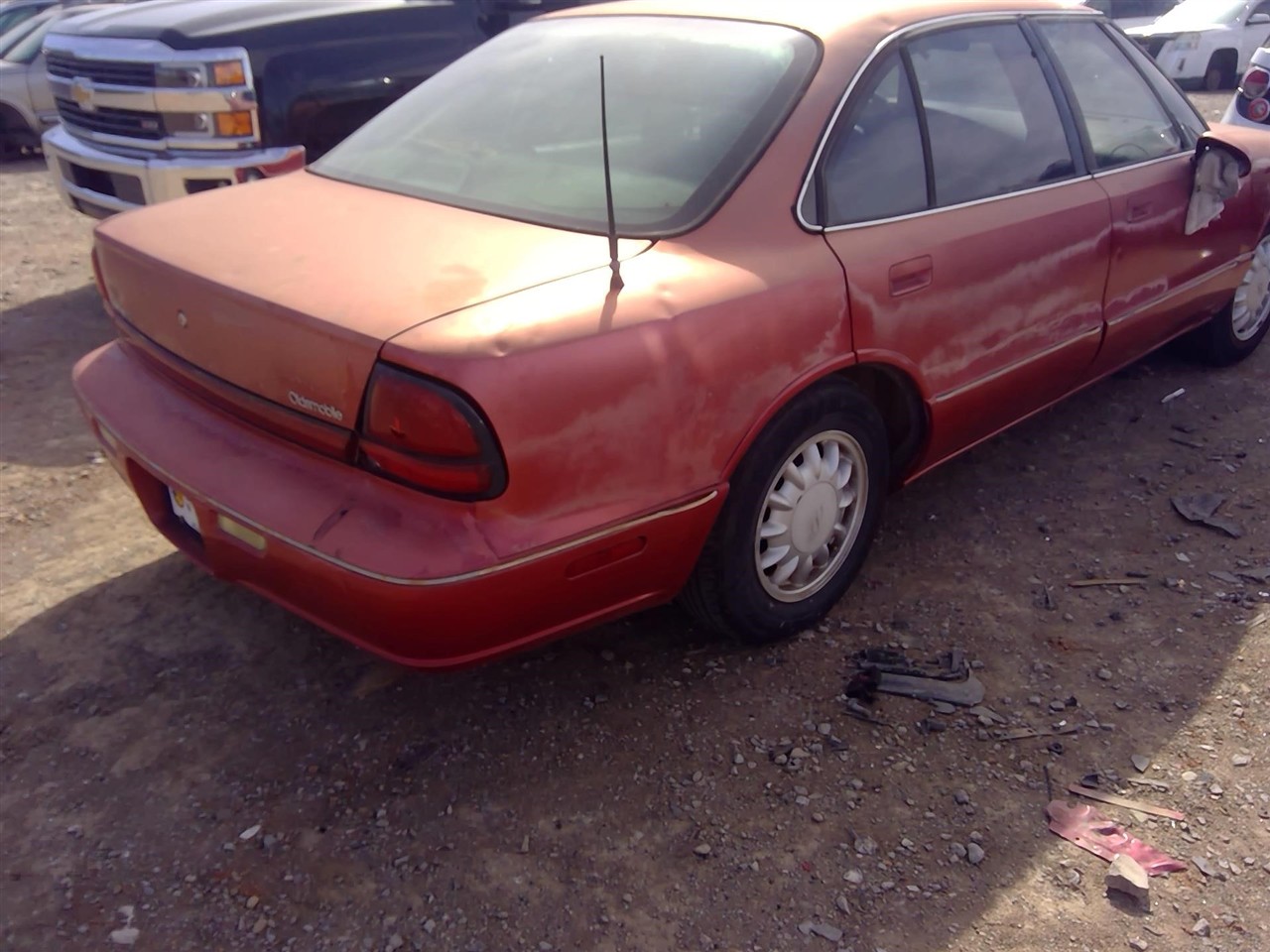 https://f005.backblazeb2.com/file/img-partshotlines-com/Inventory/EX366/Vehicle/11332_06.jpg