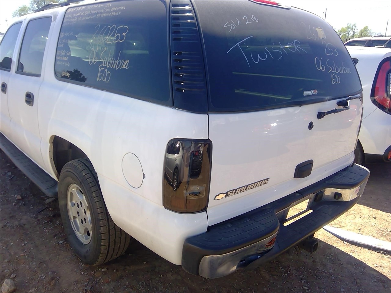 https://f005.backblazeb2.com/file/img-partshotlines-com/Inventory/EX366/Vehicle/11382_09.jpg