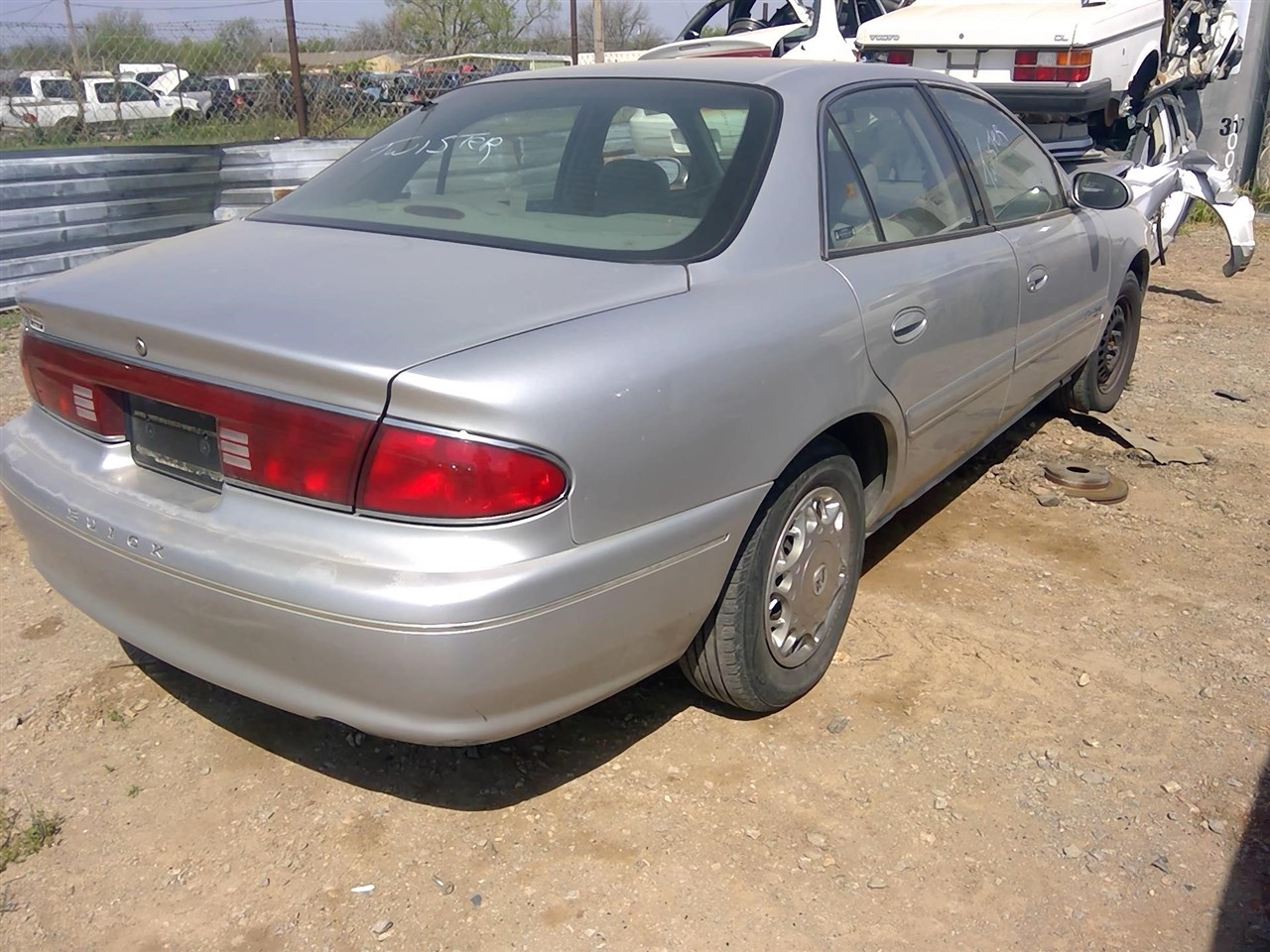 https://f005.backblazeb2.com/file/img-partshotlines-com/Inventory/EX366/Vehicle/11399_06.jpg