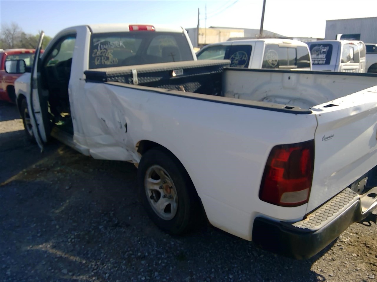 https://f005.backblazeb2.com/file/img-partshotlines-com/Inventory/EX366/Vehicle/11402_05.jpg