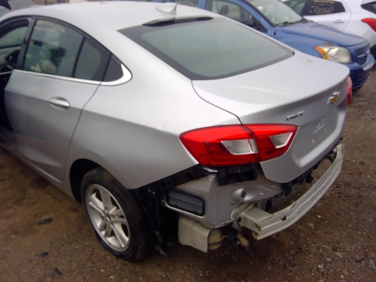 https://f005.backblazeb2.com/file/img-partshotlines-com/Inventory/EX366/Vehicle/11469_08.jpg