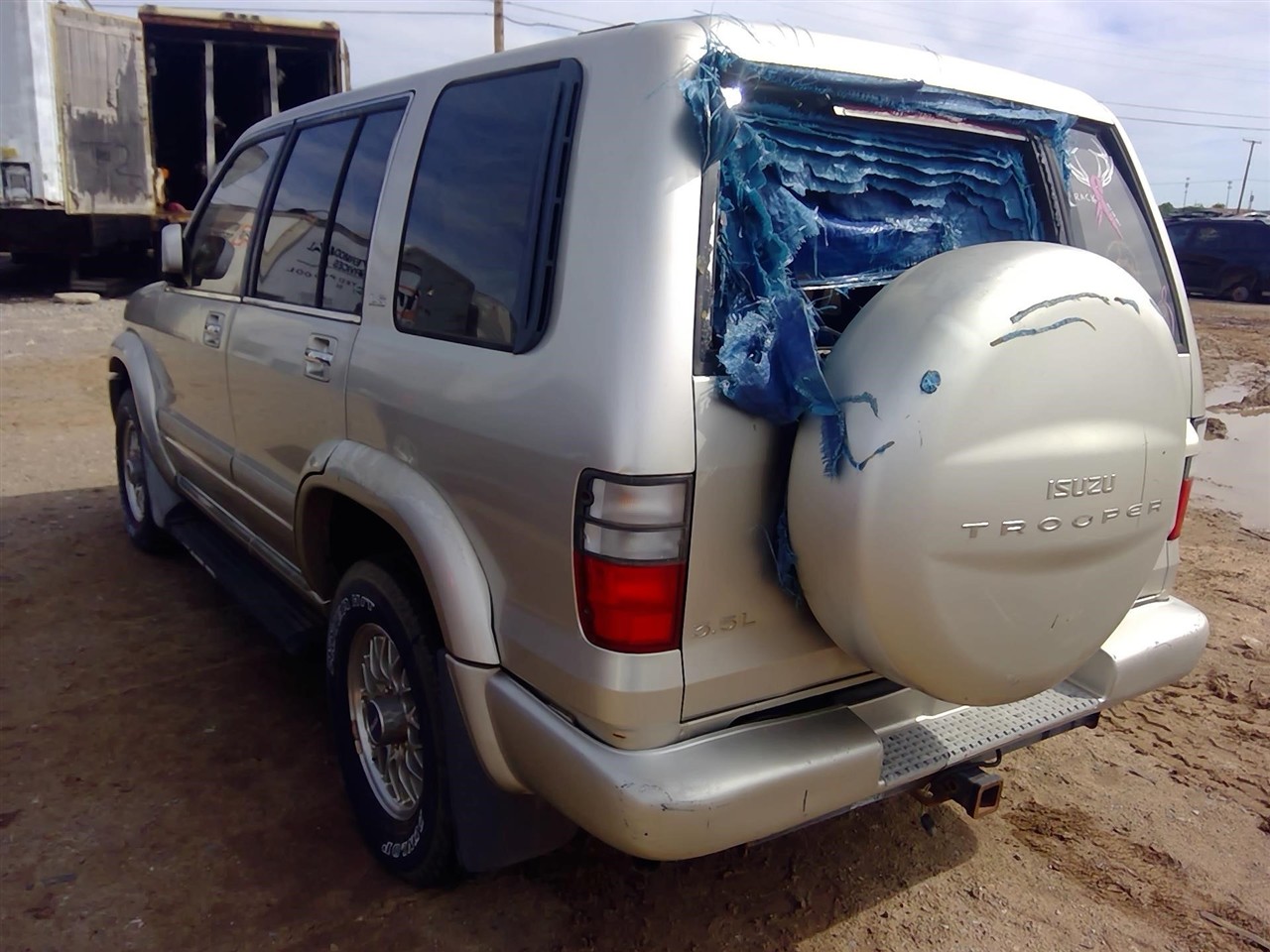 https://f005.backblazeb2.com/file/img-partshotlines-com/Inventory/EX366/Vehicle/11471_08.jpg
