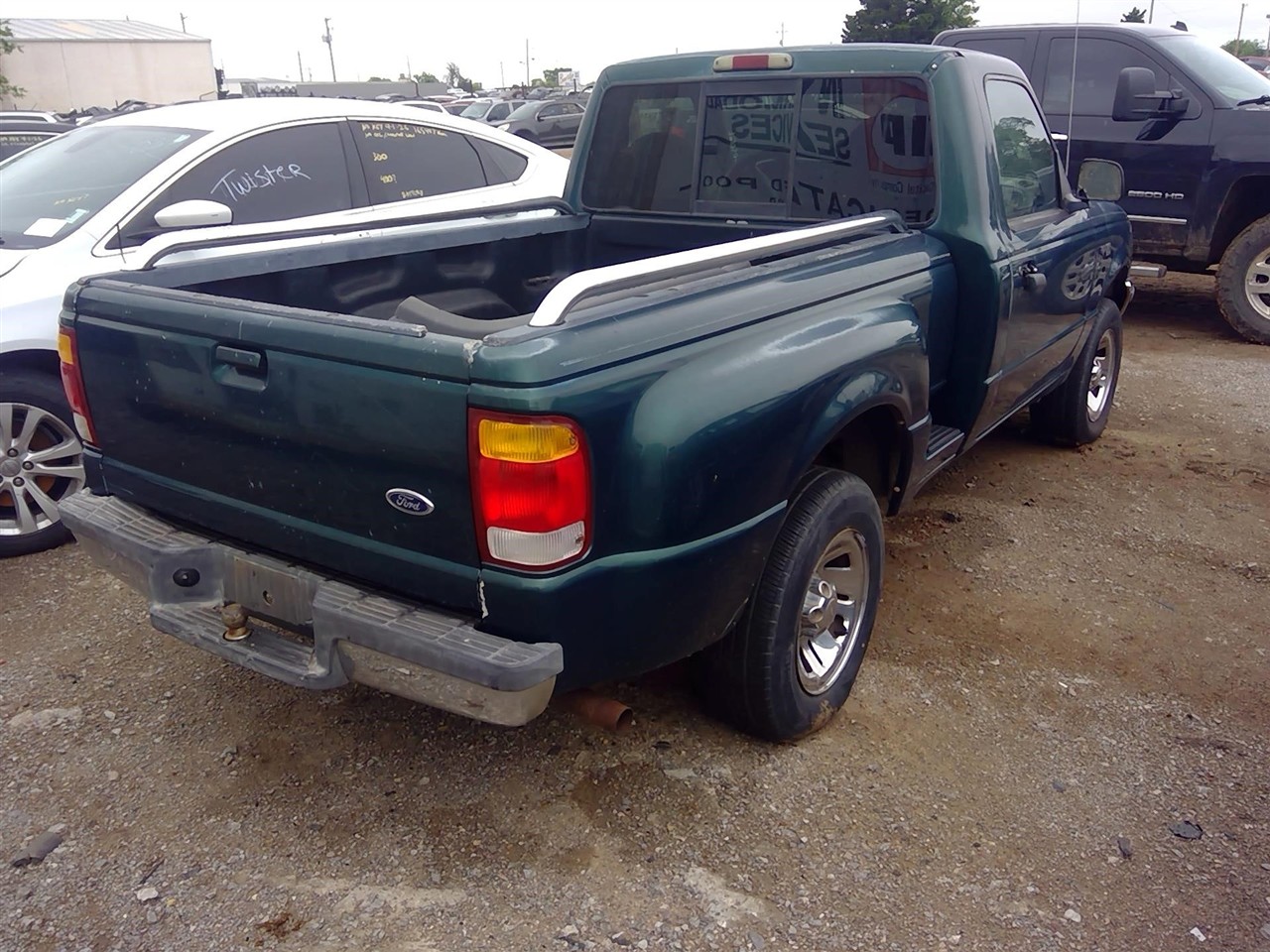 https://f005.backblazeb2.com/file/img-partshotlines-com/Inventory/EX366/Vehicle/11476_04.jpg