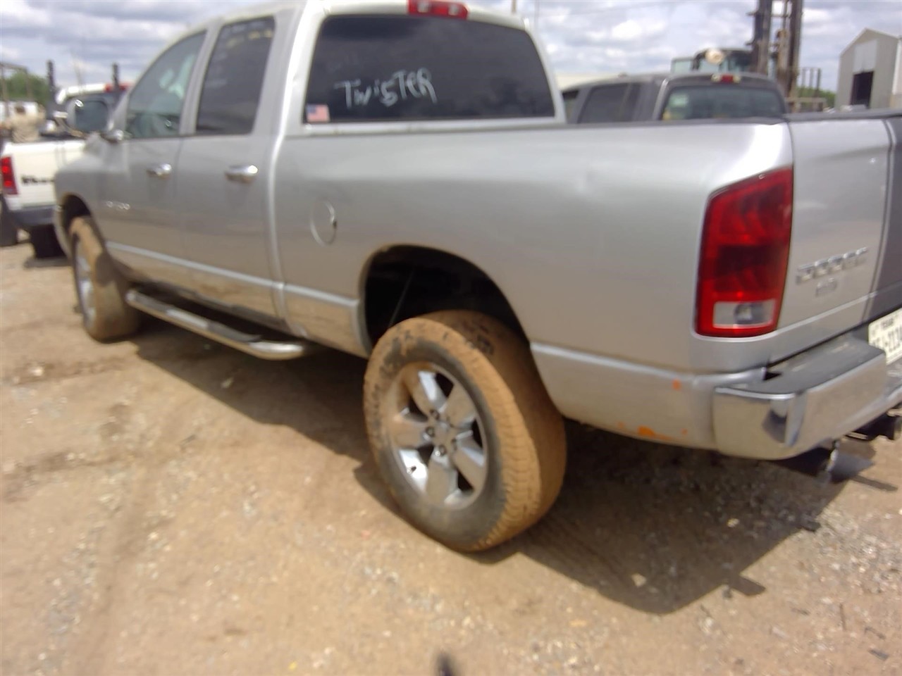 https://f005.backblazeb2.com/file/img-partshotlines-com/Inventory/EX366/Vehicle/11484_07.jpg