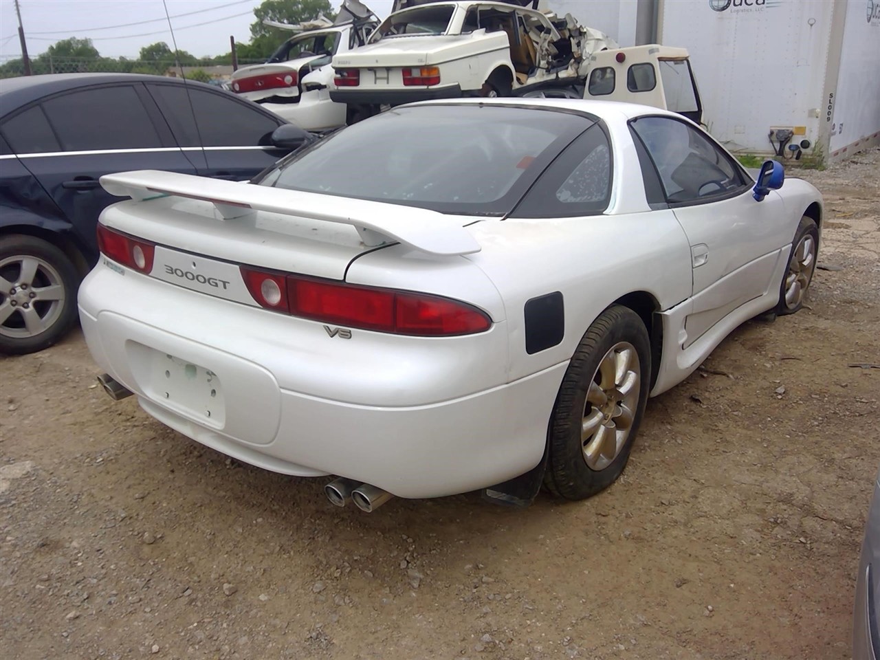 https://f005.backblazeb2.com/file/img-partshotlines-com/Inventory/EX366/Vehicle/11492_08.jpg