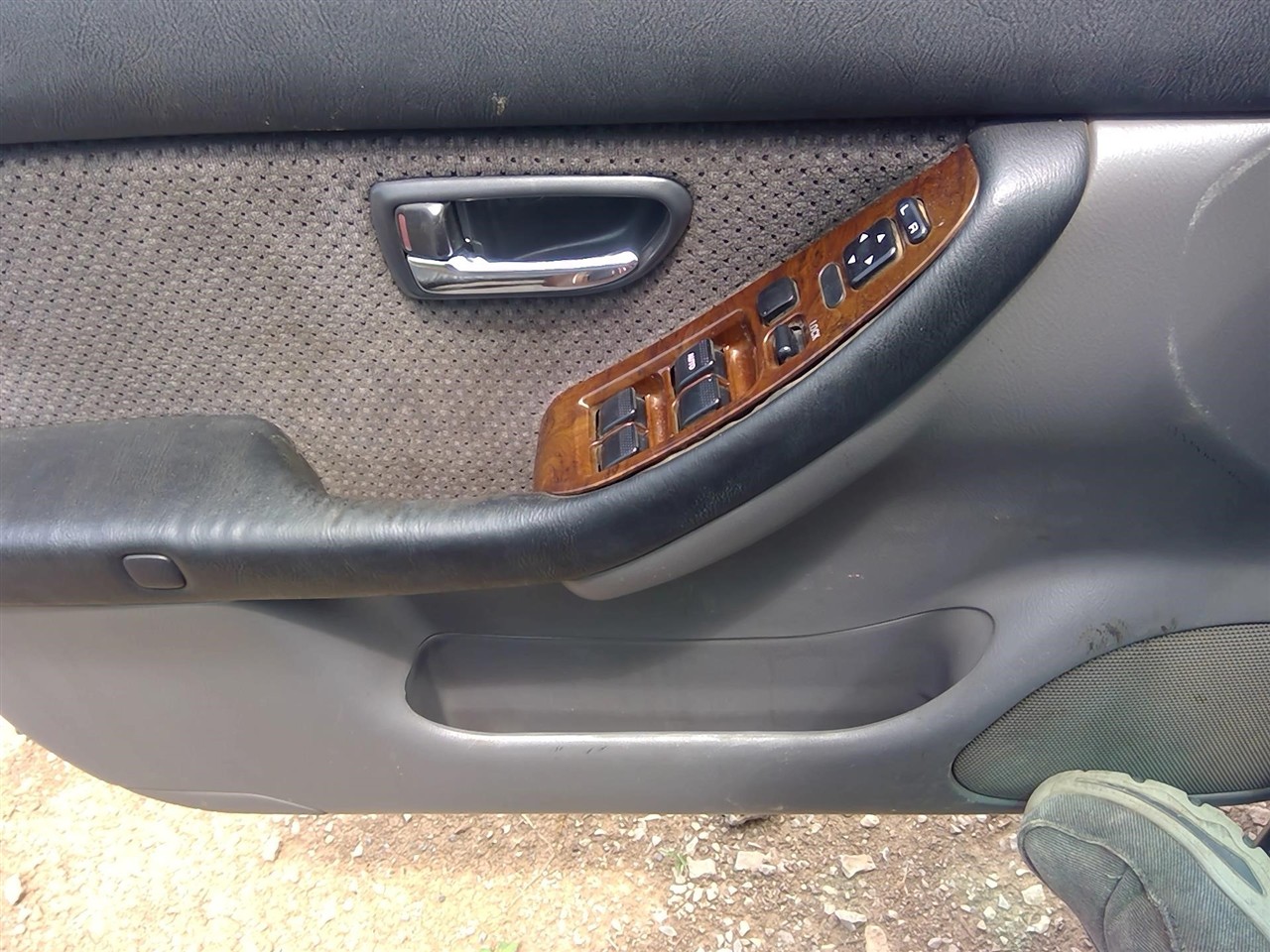 https://f005.backblazeb2.com/file/img-partshotlines-com/Inventory/EX366/Vehicle/11550_03.jpg