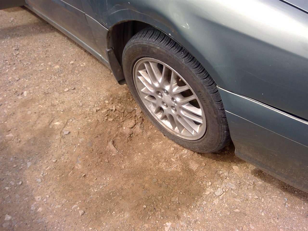https://f005.backblazeb2.com/file/img-partshotlines-com/Inventory/EX366/Vehicle/11550_06.jpg