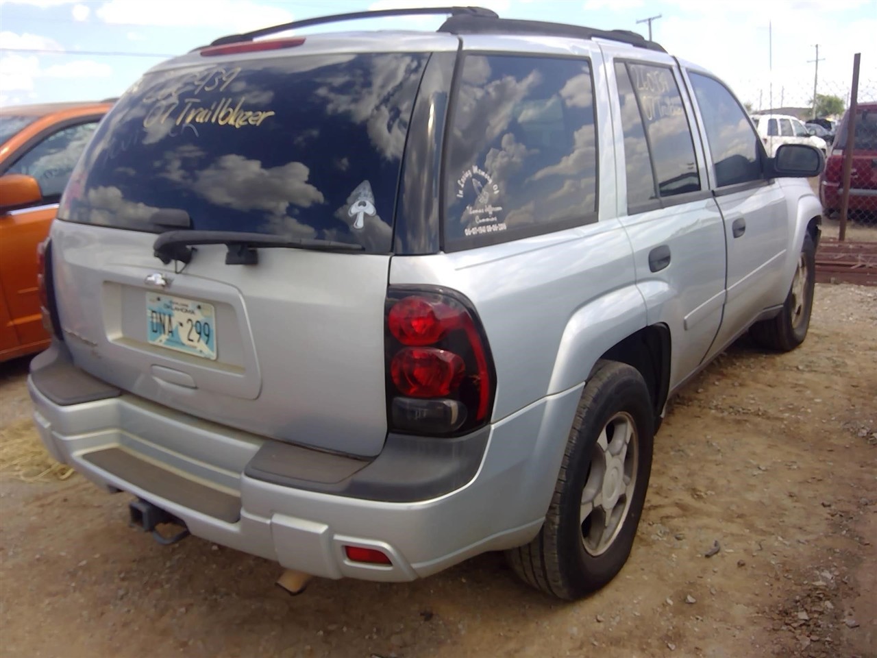 https://f005.backblazeb2.com/file/img-partshotlines-com/Inventory/EX366/Vehicle/11570_07.jpg