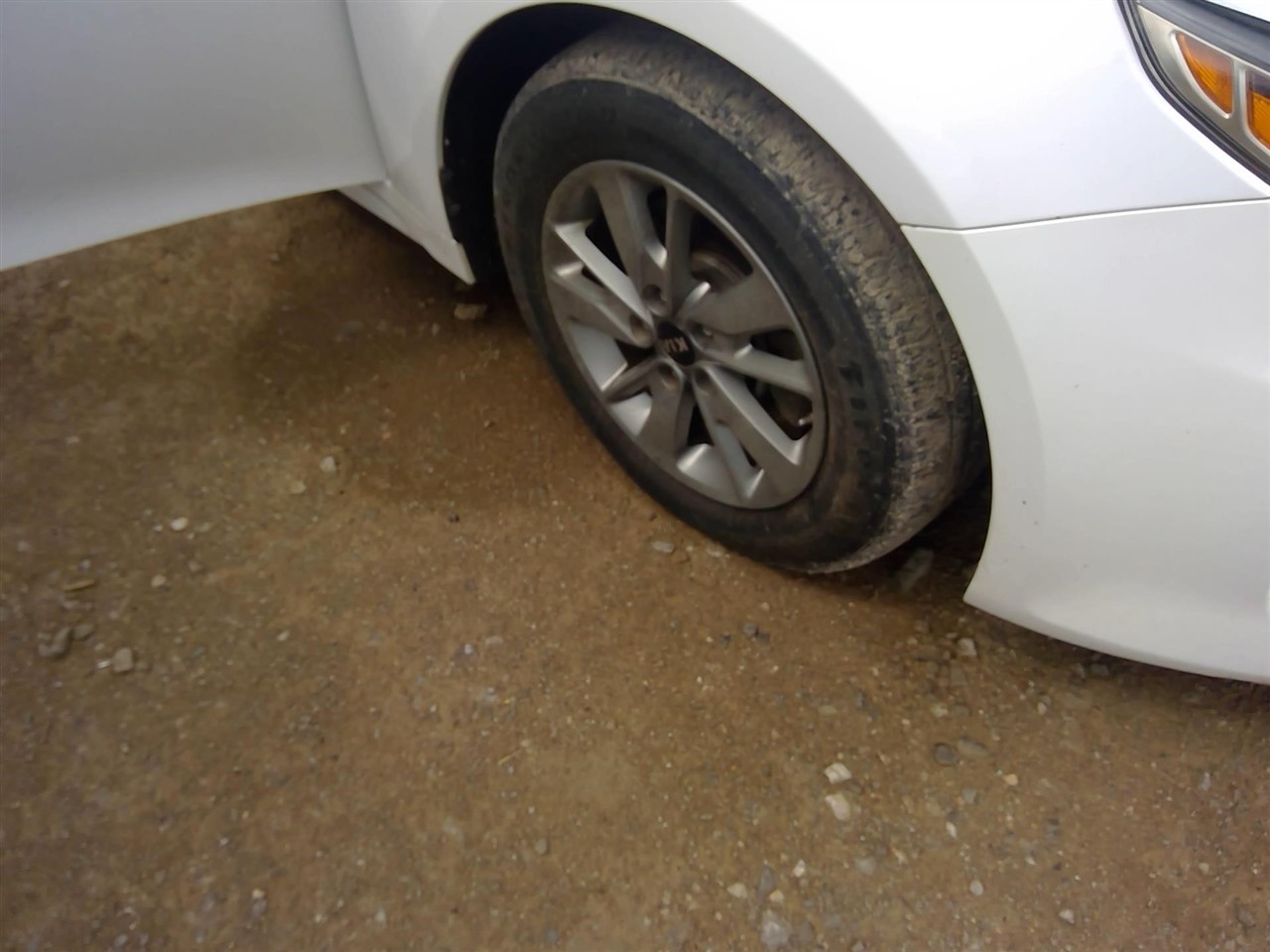 https://f005.backblazeb2.com/file/img-partshotlines-com/Inventory/EX366/Vehicle/11586_05.jpg