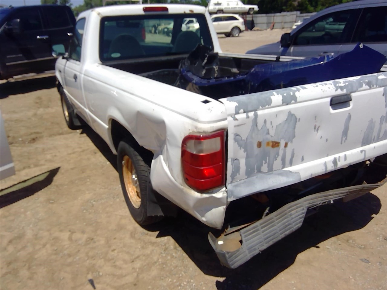 https://f005.backblazeb2.com/file/img-partshotlines-com/Inventory/EX366/Vehicle/11589_07.jpg